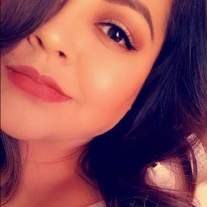 Meet your Posher, Sonia